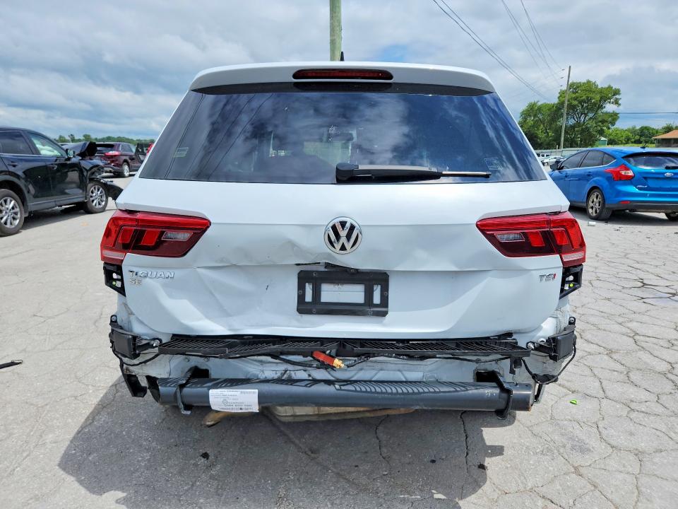 Продажа на аукционе авто 2018 Volkswagen Tiguan, vin: 3VV3B7AX4JM104681, номер лота: 61017756