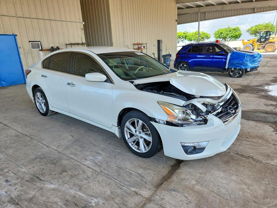2015 Nissan Altima მანქანა იყიდება აუქციონზე, vin: 1N4AL3AP4FC209943, აუქციონის ნომერი: 60188196