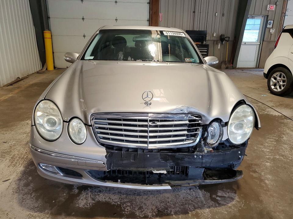 61136006 :رقم المزاد ، WDBUF65J03A239081 vin ، 2003 Mercedes-benz E مزاد بيع