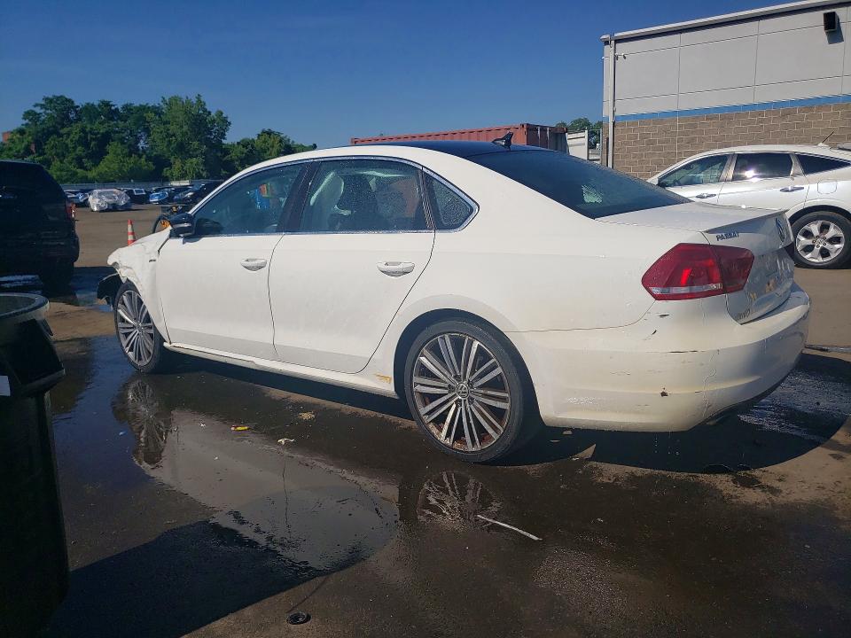 2015 Volkswagen Passat მანქანა იყიდება აუქციონზე, vin: 1VWBT7A30FC021839, აუქციონის ნომერი: 60370216