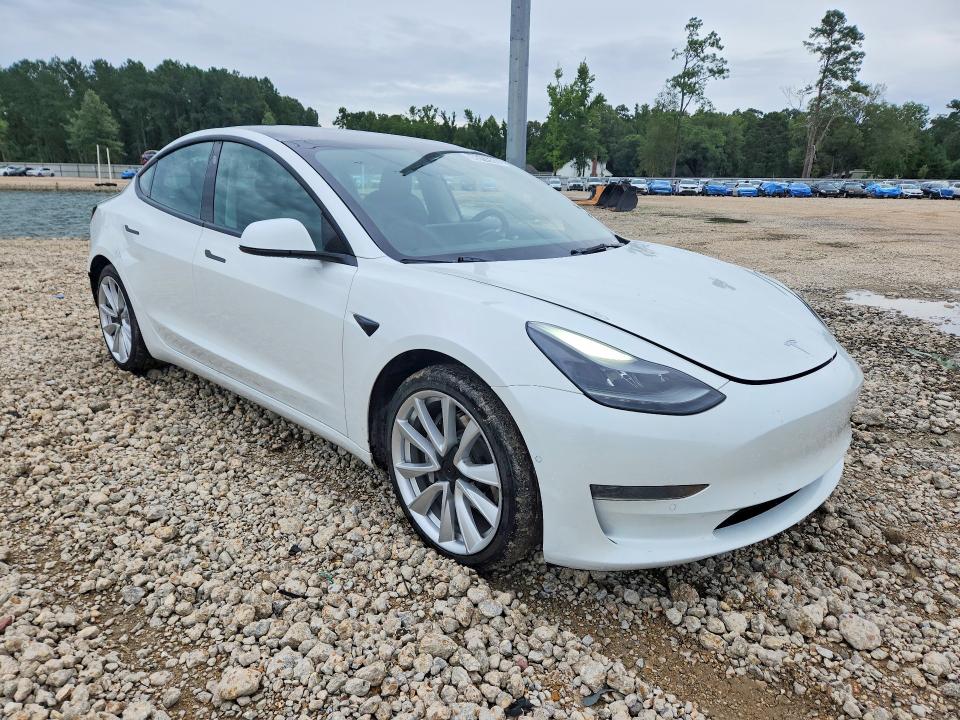 2022 Tesla Model 3 მანქანა იყიდება აუქციონზე, vin: 5YJ3E1EA5NF371136, აუქციონის ნომერი: 60517506