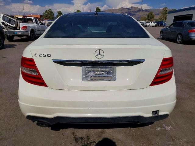 2012 Mercedes-benz C მანქანა იყიდება აუქციონზე, vin: WDDGJ4HB9CF801106, აუქციონის ნომერი: 60045196
