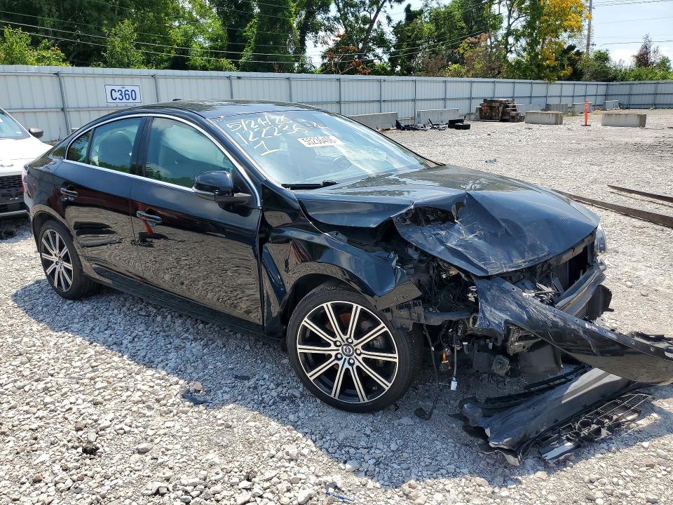 Продаж на аукціоні авто 2015 Volvo S60, vin: YV149MFM6F2335618, номер лоту: 55236406