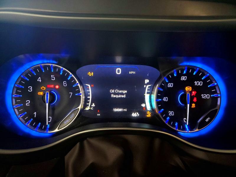 61609976 :رقم المزاد ، 2C4RC1BG7JR263043 vin ، 2018 Chrysler Pacifica مزاد بيع