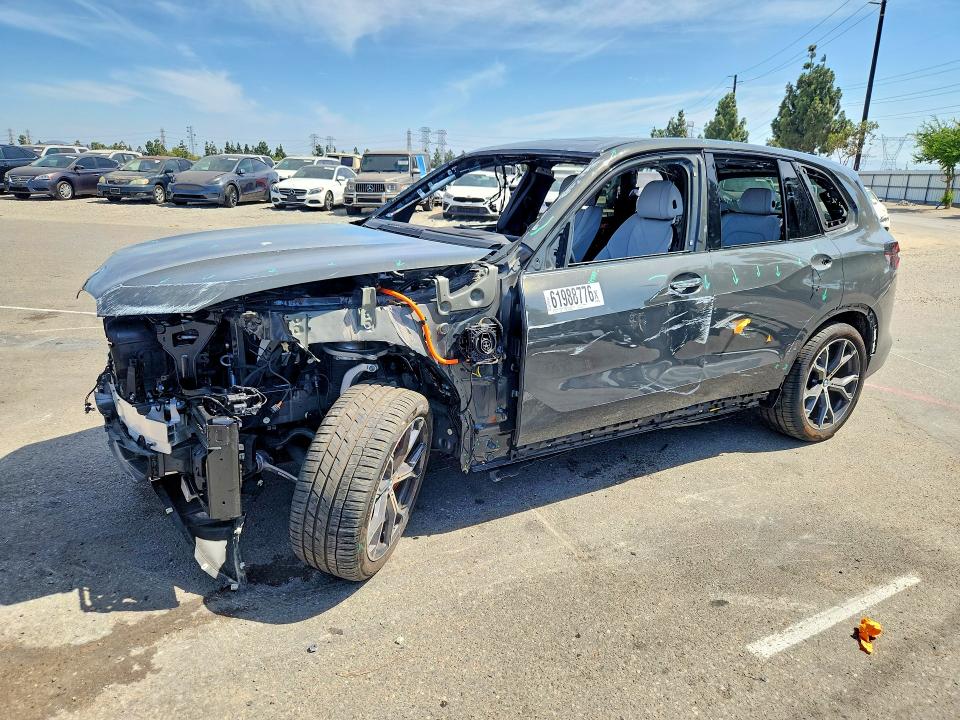 61988776 :رقم المزاد ، 5UX43EU08T9025646 vin ، 2026 Bmw X5 مزاد بيع