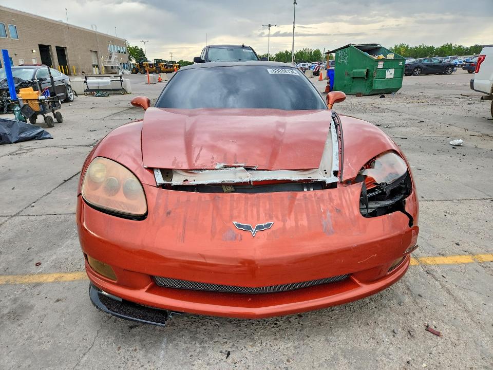 63038136 :رقم المزاد ، 1G1YY24U155123474 vin ، 2005 Chevrolet Corvette مزاد بيع