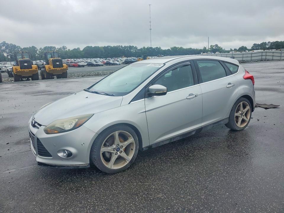 60395226 :رقم المزاد ، 1FADP3N28DL249682 vin ، 2013 Ford Focus مزاد بيع
