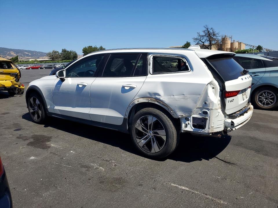 Продаж на аукціоні авто 2020 Volvo V60 Cross Country, vin: YV4102WK4L1043972, номер лоту: 61750856