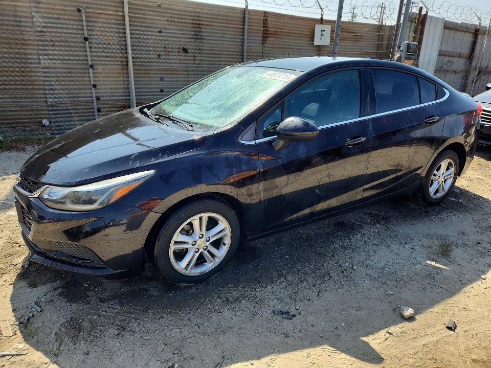 60879716 :رقم المزاد ، 1G1BE5SM1H7191091 vin ، 2017 Chevrolet Cruze مزاد بيع