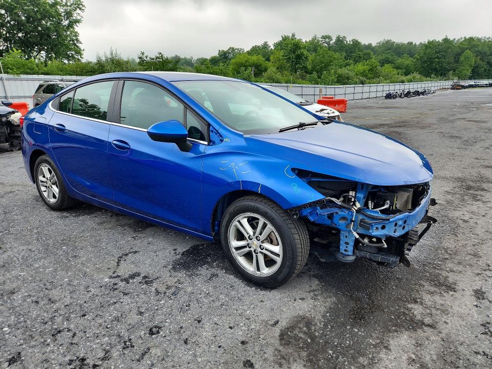 60042196 :رقم المزاد ، 1G1BE5SMXJ7248510 vin ، 2018 Chevrolet Cruze مزاد بيع