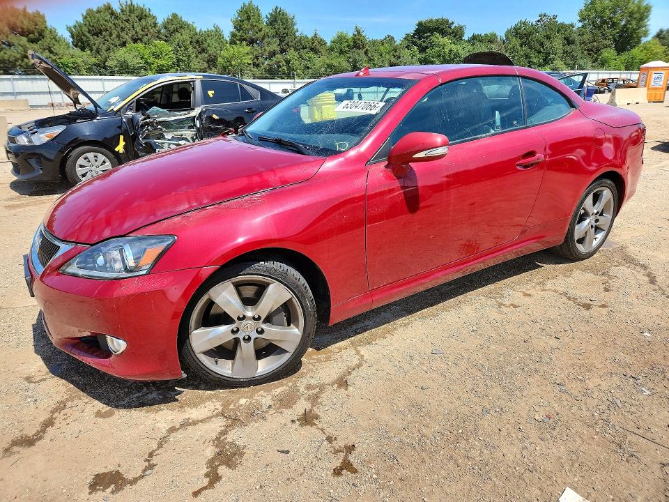 63047066 :رقم المزاد ، JTHFE2C22B2505208 vin ، 2011 Lexus Is مزاد بيع