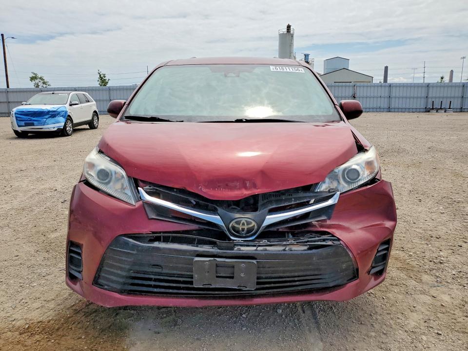 61811156 :رقم المزاد ، 5TDKZ3DC2KS983946 vin ، 2019 Toyota Sienna مزاد بيع
