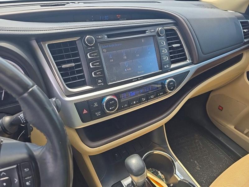 2015 Toyota Highlander მანქანა იყიდება აუქციონზე, vin: 5TDYKRFH9FS097073, აუქციონის ნომერი: 61456076