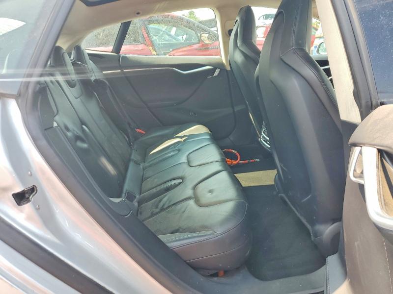 2013 Tesla Model S მანქანა იყიდება აუქციონზე, vin: 5YJSA1DN0DFP18656, აუქციონის ნომერი: 62527376