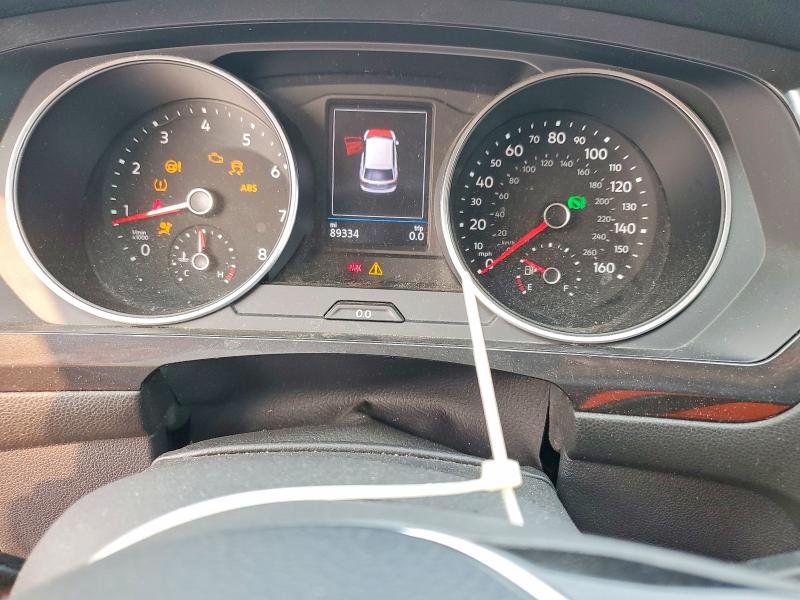 60842226 :رقم المزاد ، 3VV2B7AX3JM114940 vin ، 2018 Volkswagen Tiguan مزاد بيع