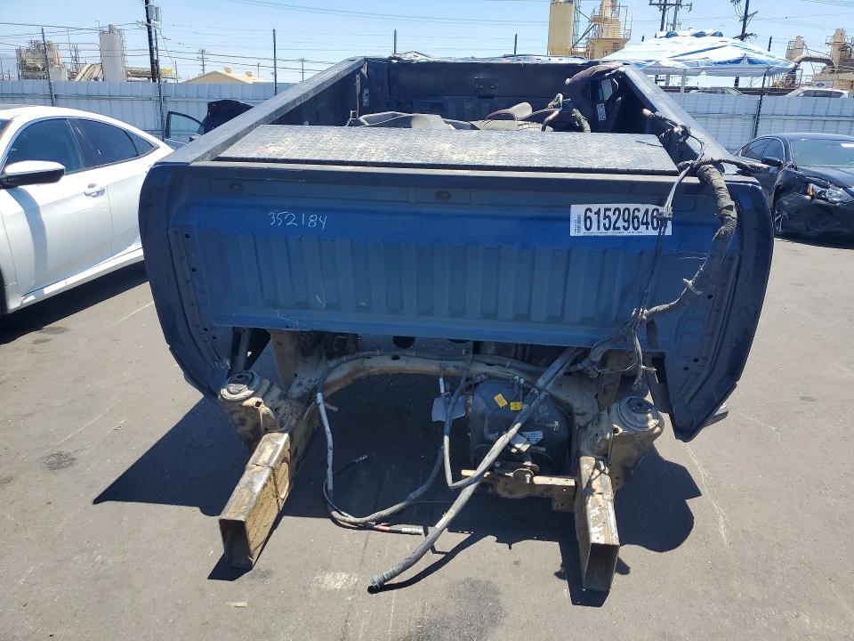 61529646 :رقم المزاد ، 1GT49PEY3NF352184 vin ، 2022 Gmc Sierra مزاد بيع