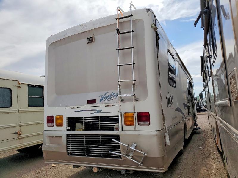 57689436 :رقم المزاد ، 4UZ6XFBC0TC842738 vin ، 1996 Winnibago Recreational Vehicle (rv) مزاد بيع