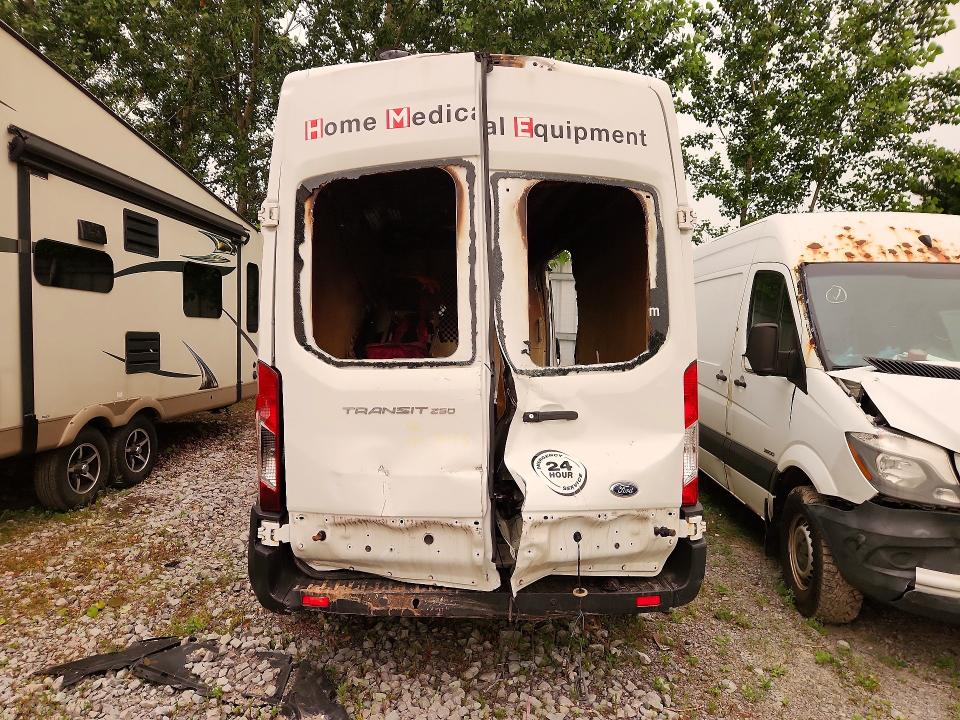 Продаж на аукціоні авто 2019 Ford Transit, vin: 1FTYR2XM4KKA90323, номер лоту: 61128036