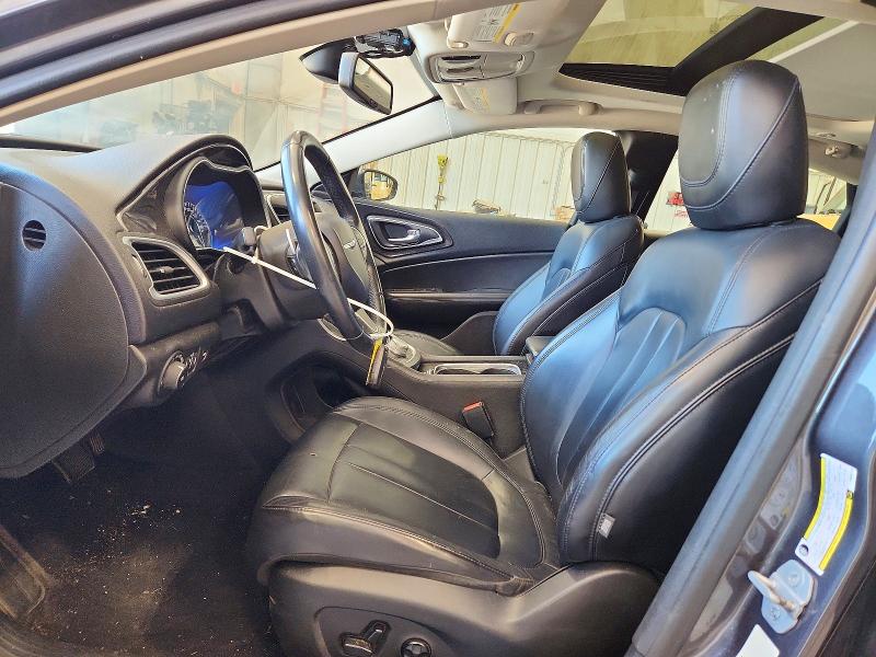 60689846 :رقم المزاد ، 1C3CCCEG2FN593176 vin ، 2015 Chrysler 200 مزاد بيع
