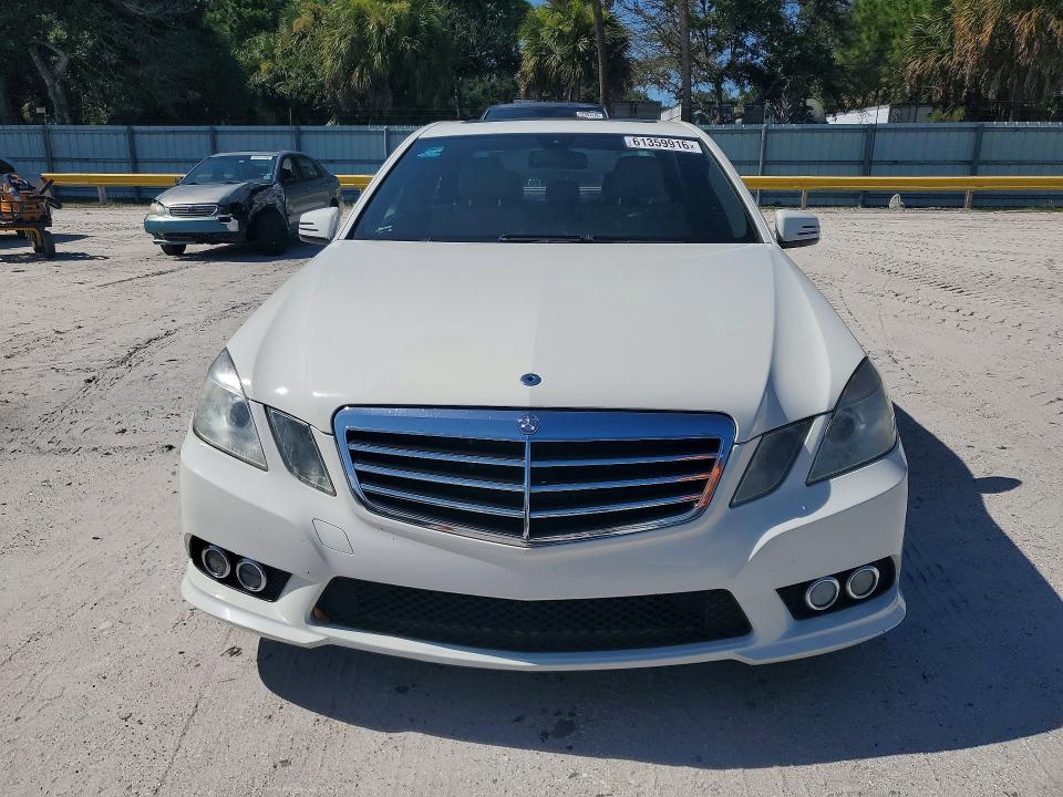 61359916 :رقم المزاد ، WDDHF5GB0AA074123 vin ، 2010 Mercedes-benz E مزاد بيع