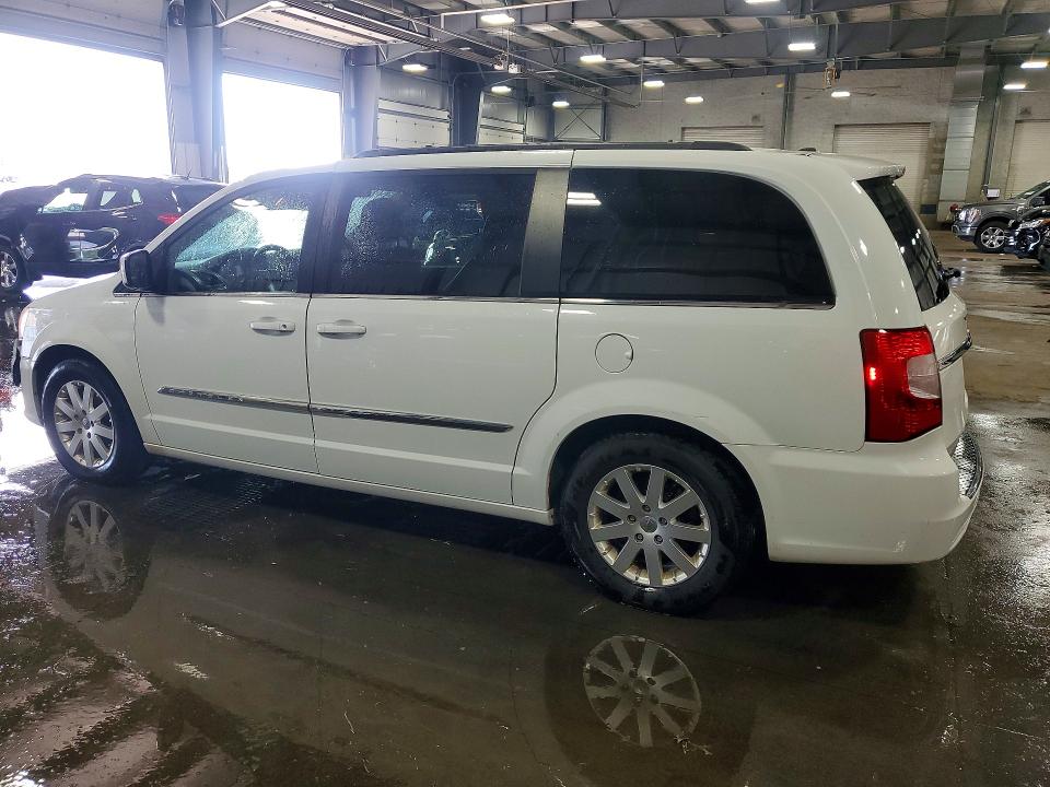 60624486 :رقم المزاد ، 2C4RC1BG2GR240049 vin ، 2016 Chrysler Town & Country مزاد بيع