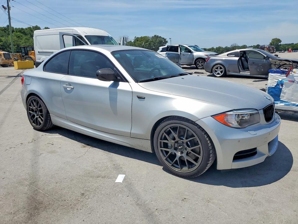 63311106 :رقم المزاد ، WBAUC9C55DVY60258 vin ، 2013 Bmw 135 مزاد بيع