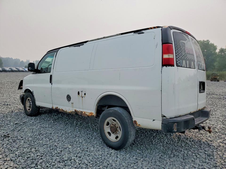 61746426 :رقم المزاد ، 1GCHG35U741124066 vin ، 2004 Chevrolet Express G3500 مزاد بيع