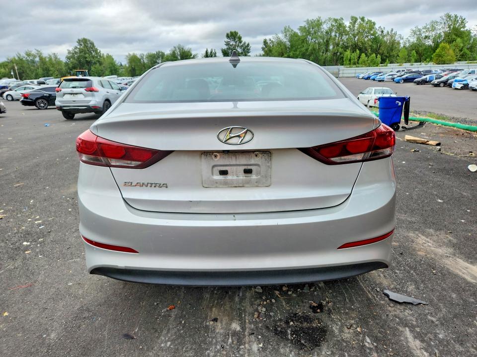 2017 Hyundai Elantra მანქანა იყიდება აუქციონზე, vin: 5NPD84LF2HH180288, აუქციონის ნომერი: 59859126