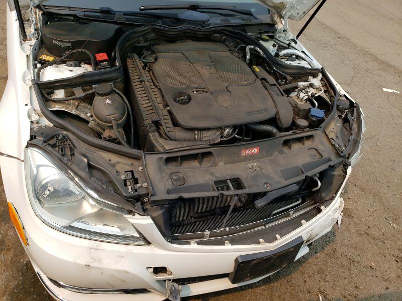 2014 Mercedes-benz C მანქანა იყიდება აუქციონზე, vin: WDDGF8ABXER302674, აუქციონის ნომერი: 60664166