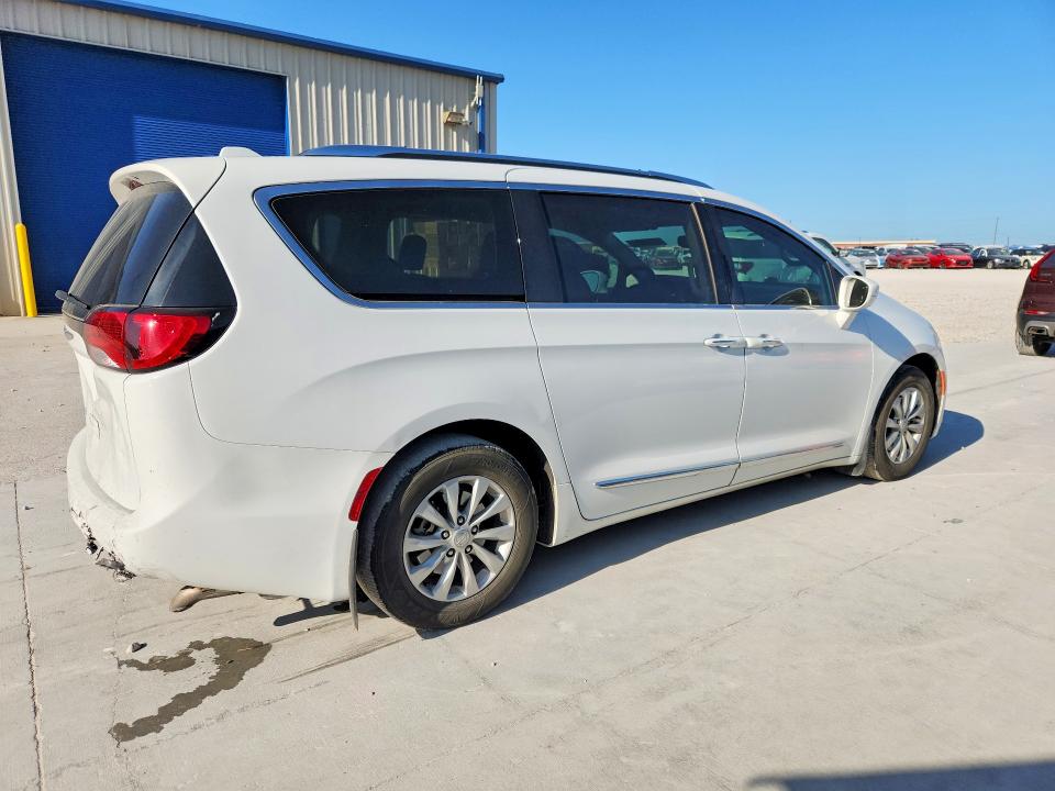 Продажа на аукционе авто 2019 Chrysler Pacifica, vin: 2C4RC1BG1KR554476, номер лота: 60789306
