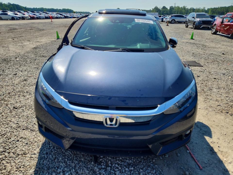 60192646 :رقم المزاد ، 19XFC1F93GE005871 vin ، 2016 Honda Civic مزاد بيع