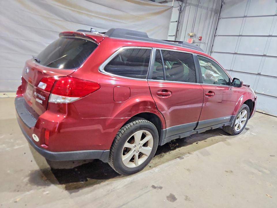 62426526 :رقم المزاد ، 4S4BRBCC8E3319860 vin ، 2014 Subaru Outback مزاد بيع