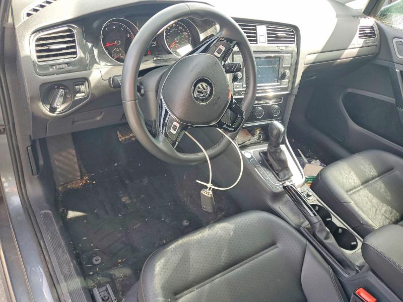 61701296 :رقم المزاد ، 3VWG57AU1MM001006 vin ، 2021 Volkswagen Golf مزاد بيع