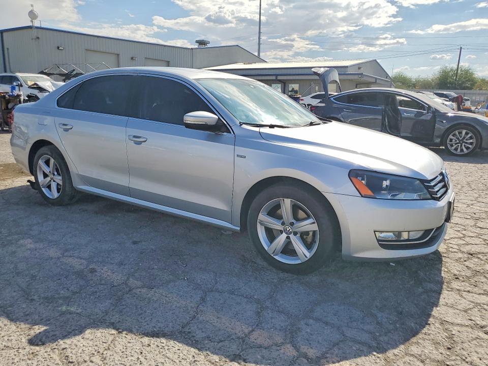 61089416 :رقم المزاد ، 1VWAS7A31FC120698 vin ، 2015 Volkswagen Passat مزاد بيع