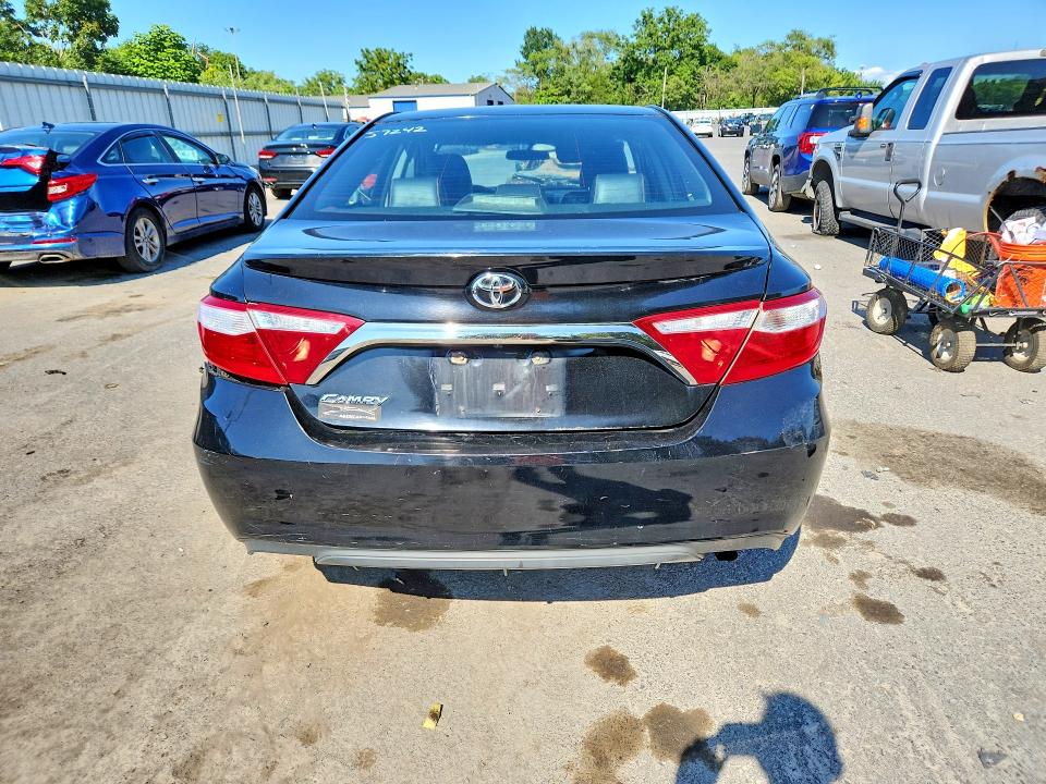 2017 Toyota Camry მანქანა იყიდება აუქციონზე, vin: 4T1BF1FK9HU332606, აუქციონის ნომერი: 61904186