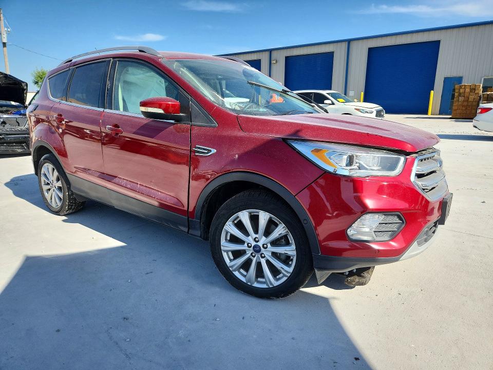 Продаж на аукціоні авто 2017 Ford Escape, vin: 1FMCU0J92HUC94757, номер лоту: 60917666