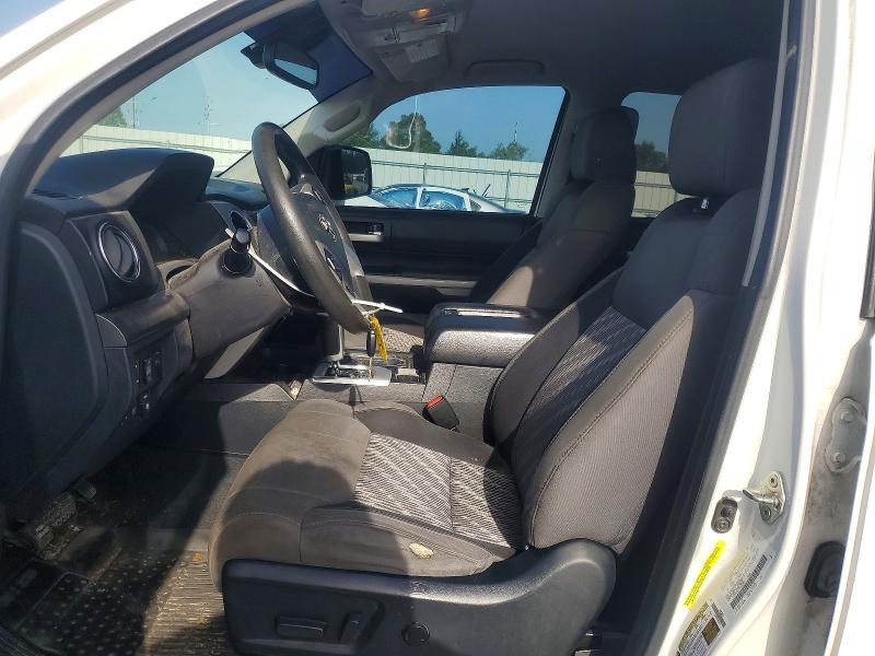 61758406 :رقم المزاد ، 5TFEY5F17JX232566 vin ، 2018 Toyota Tundra مزاد بيع