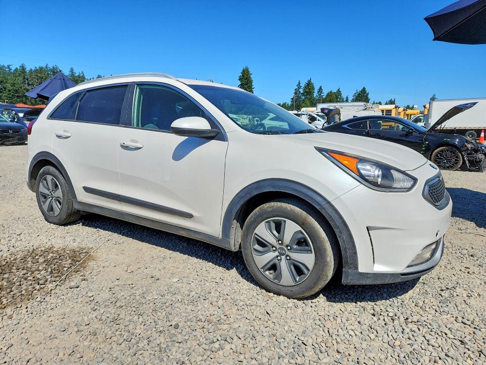 62989816 :رقم المزاد ، KNDCB3LC4J5204545 vin ، 2018 Kia Niro مزاد بيع