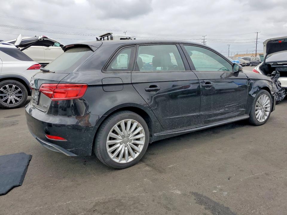 2017 Audi A3 მანქანა იყიდება აუქციონზე, vin: WAUUPBFF5HA046897, აუქციონის ნომერი: 59676186