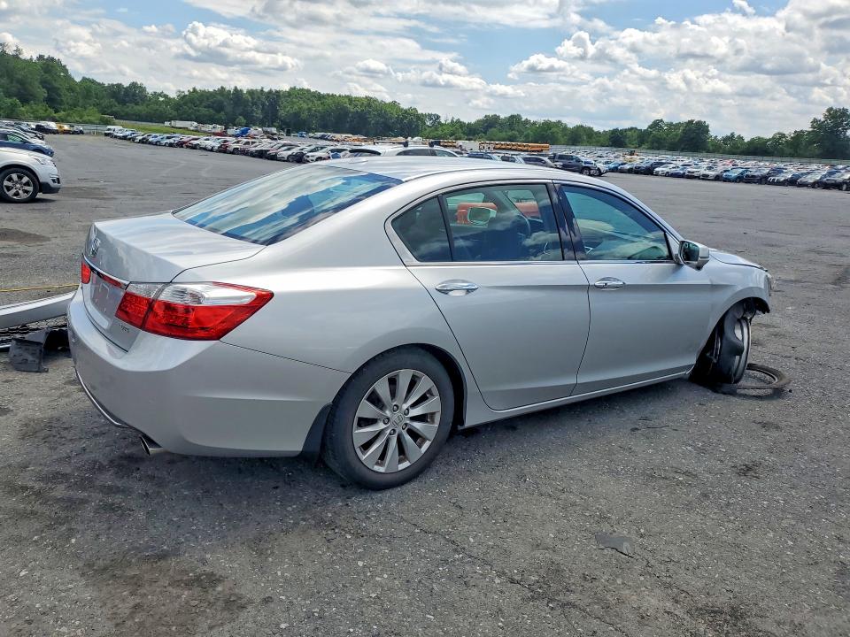 Продажа на аукционе авто 2015 Honda Accord, vin: 1HGCR3F83FA028333, номер лота: 60462176