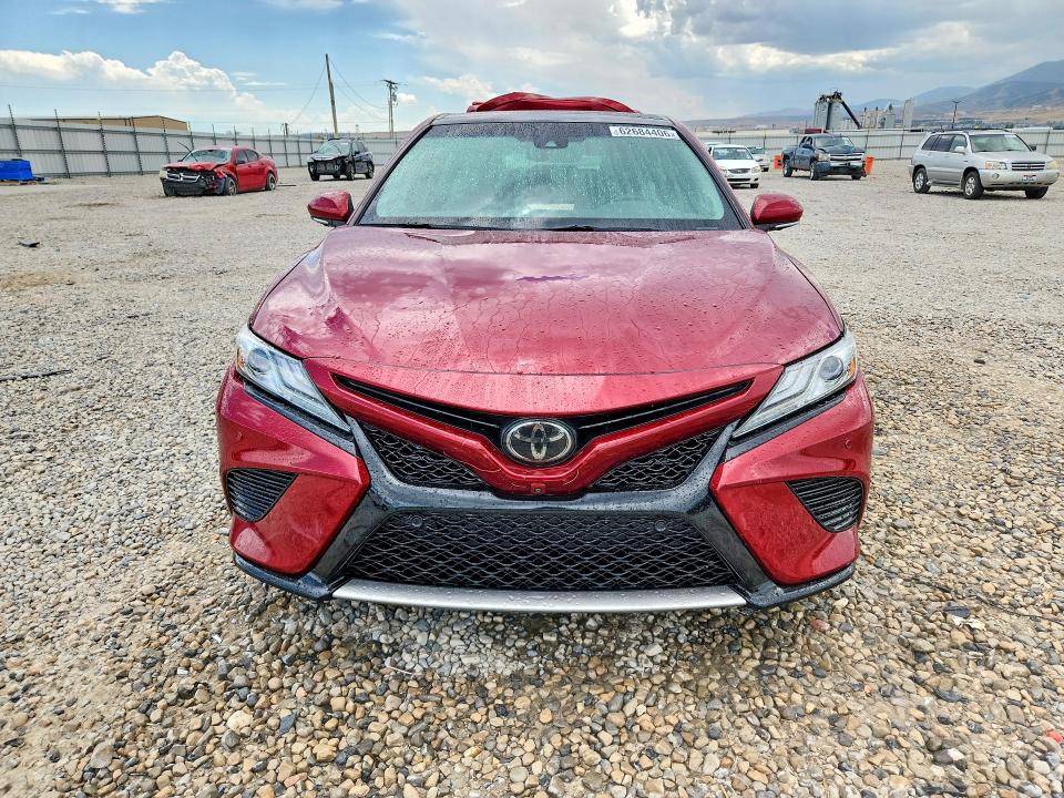 Auction sale of the 2018 Toyota Camry, vin: 4T1BZ1HK8JU506062, lot number: 62684406