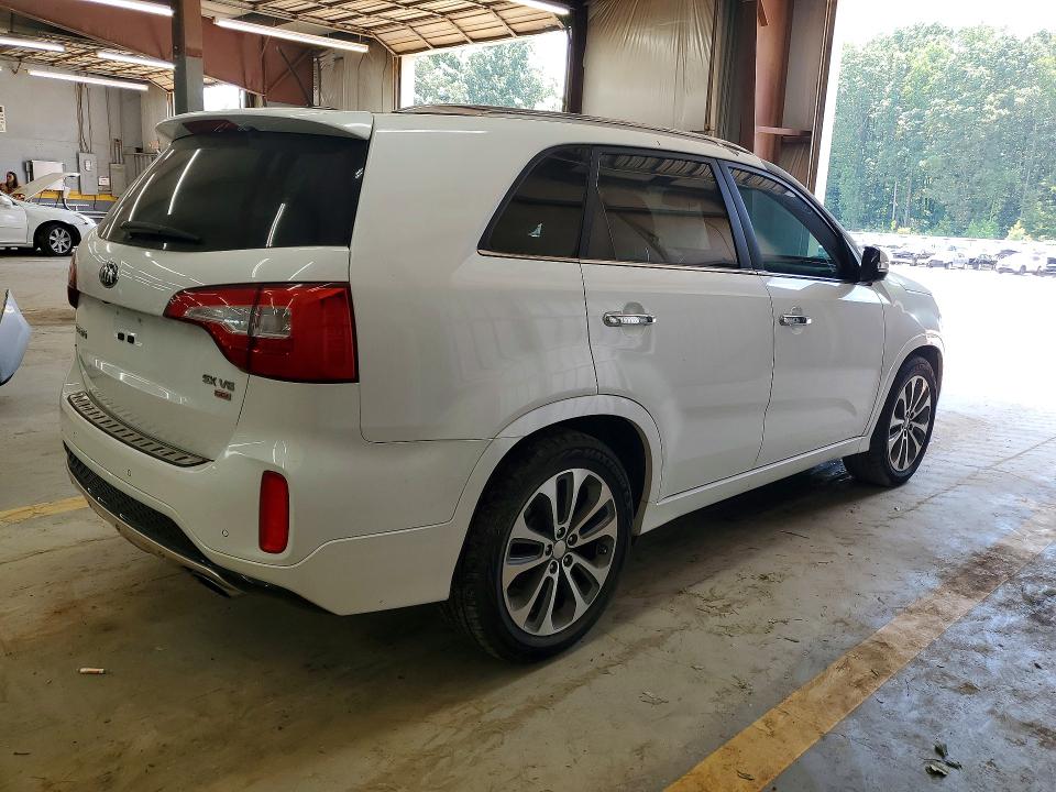 61491636 :رقم المزاد ، 5XYKW4A76FG559601 vin ، 2015 Kia Sorento مزاد بيع