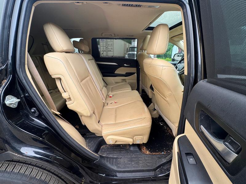 2018 Toyota Highlander მანქანა იყიდება აუქციონზე, vin: 5TDJZRFHXJS897290, აუქციონის ნომერი: 61612596
