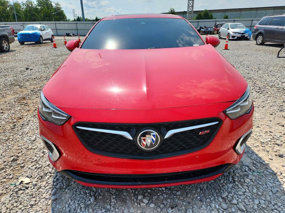 61135846 :رقم المزاد ، W04GS6SS3J1103896 vin ، 2018 Buick Regal مزاد بيع