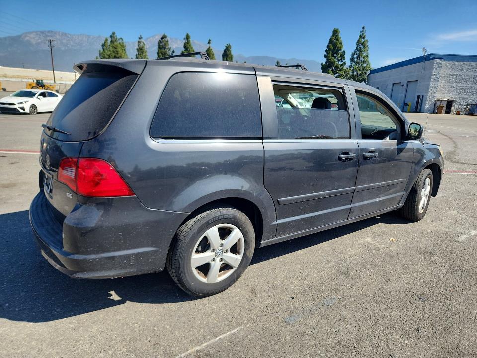 62788696 :رقم المزاد ، 2V4RW3DG9BR766550 vin ، 2011 Volkswagen Routan مزاد بيع