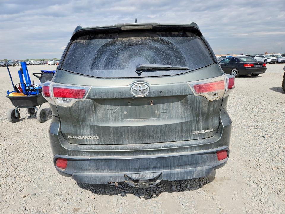 62246236 :رقم المزاد ، 5TDJKRFH7FS152587 vin ، 2015 Toyota Highlander مزاد بيع