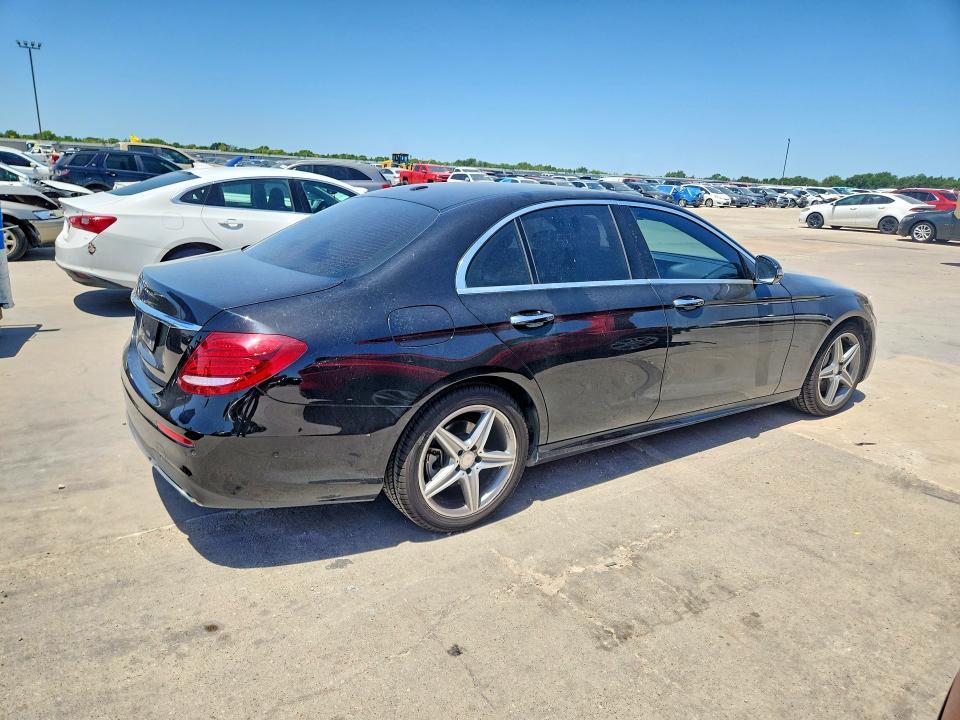 60188476 :رقم المزاد ، WDDZF4JB5HA158374 vin ، 2017 Mercedes-benz E مزاد بيع