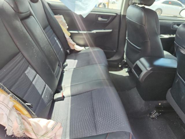 61238326 :رقم المزاد ، 4T1BF1FK4FU985101 vin ، 2015 Toyota Camry مزاد بيع