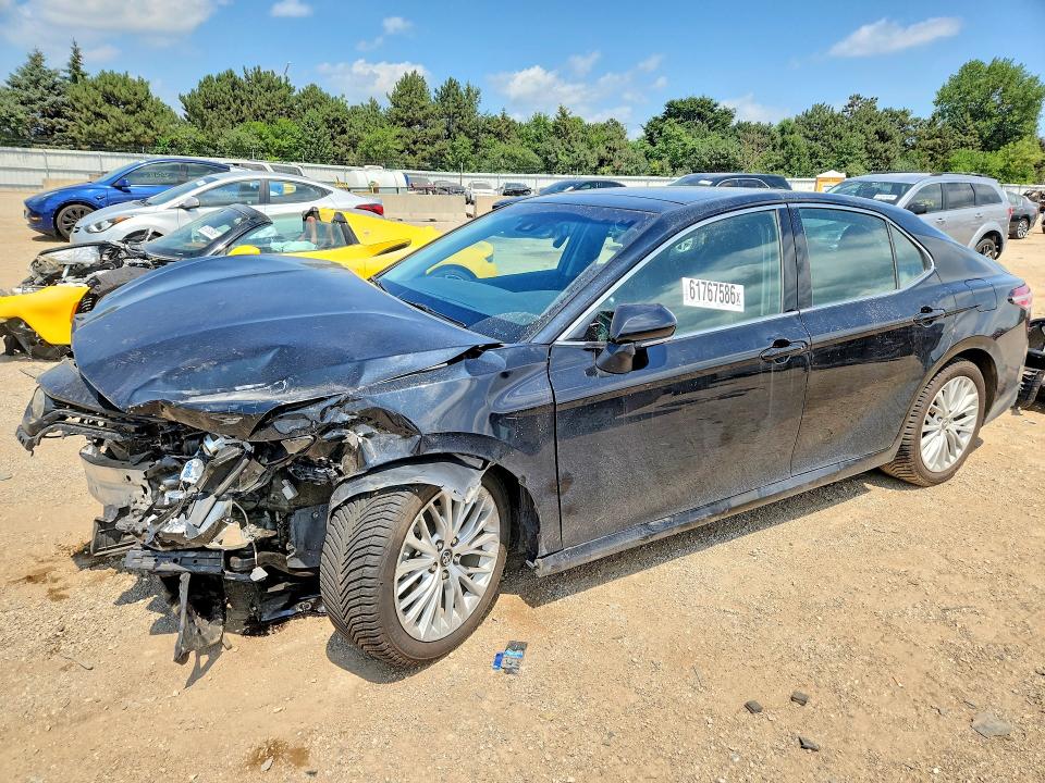 Продажа на аукционе авто 2018 Toyota Camry, vin: 4T1B11HK9JU501136, номер лота: 61767586