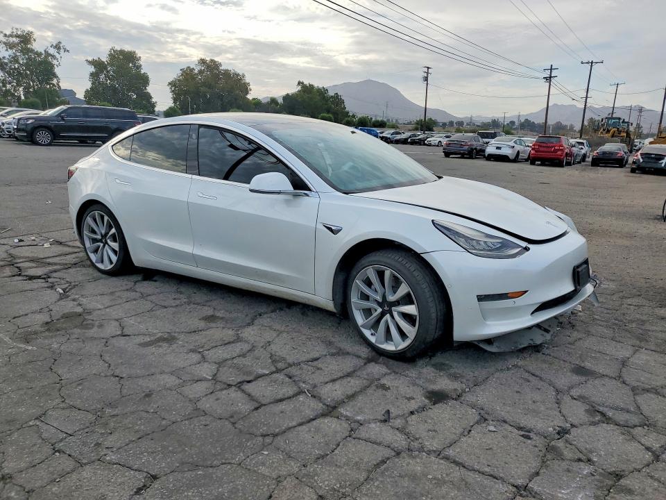 2020 Tesla Model 3 მანქანა იყიდება აუქციონზე, vin: 5YJ3E1EB6LF742763, აუქციონის ნომერი: 61829156